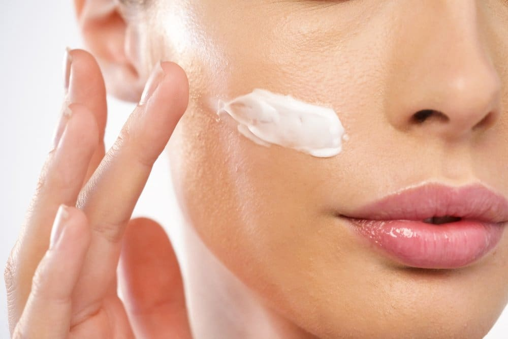 Benefits and risks of using night cream in the morning - find out more